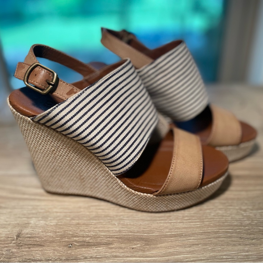 Dolce Platform Sandals by Mojo Moxy / Size: 6 / 4” heel / Tan and Stripped Color